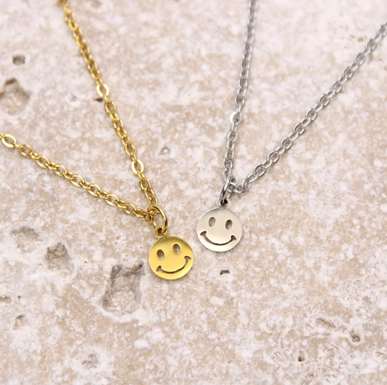 Avey Necklace