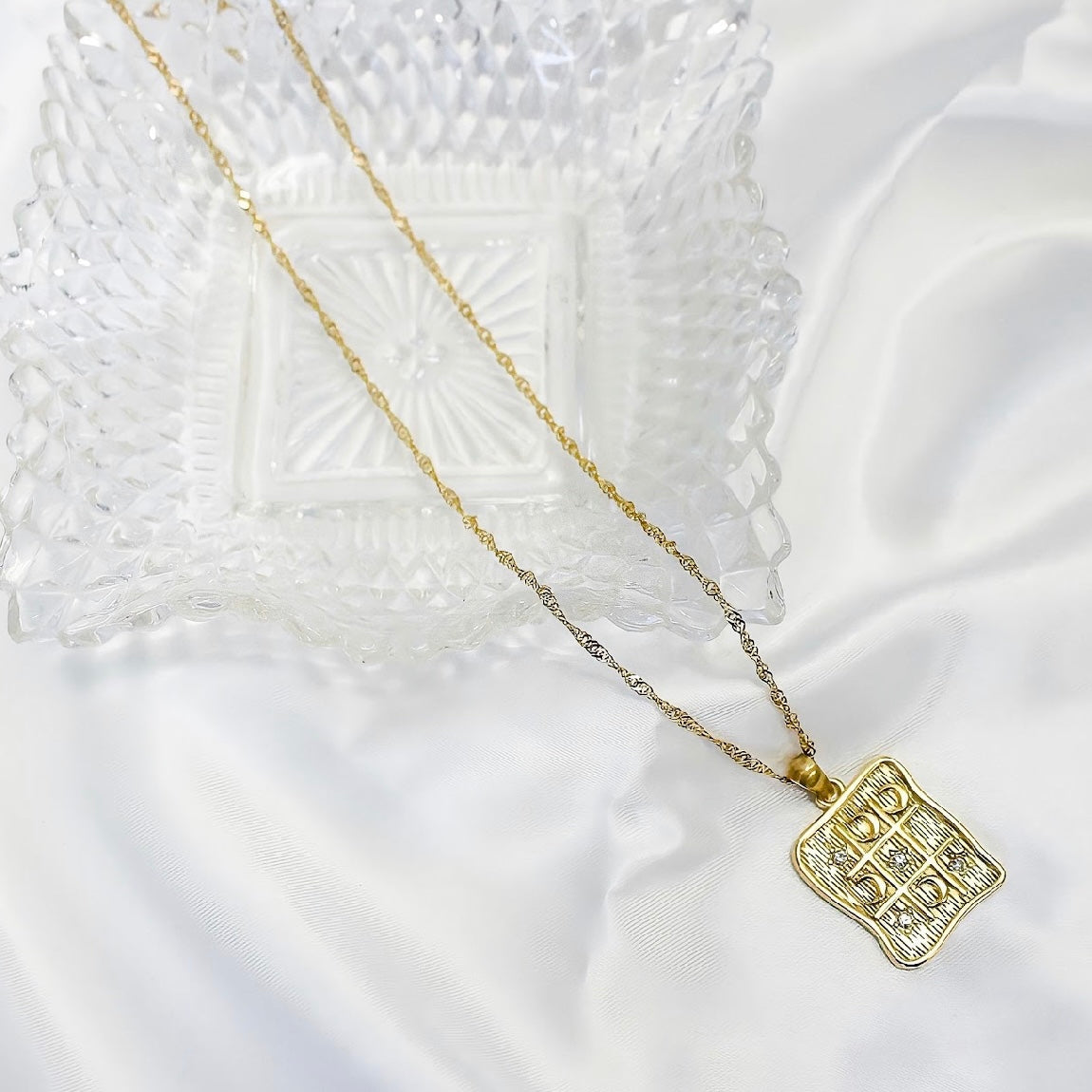 Constance Necklace